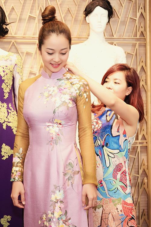 Jennifer Phạm đưa bạn nhảy Tây đi may áo dài - 3