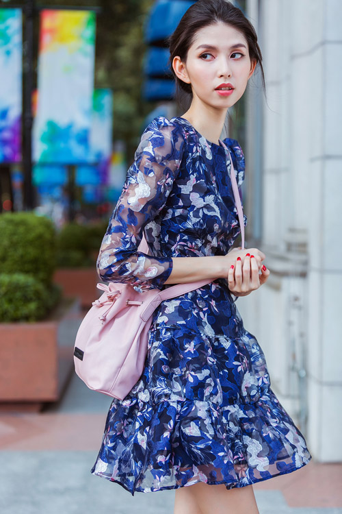 Thùy Dương gợi ý chọn váy đầm du xuân tươi mới - 4