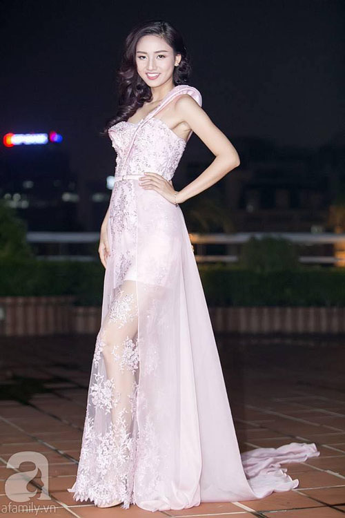 Ngắm mỹ nữ quot;siêu vòng 3quot; tiếp bước Phạm Hương - 8