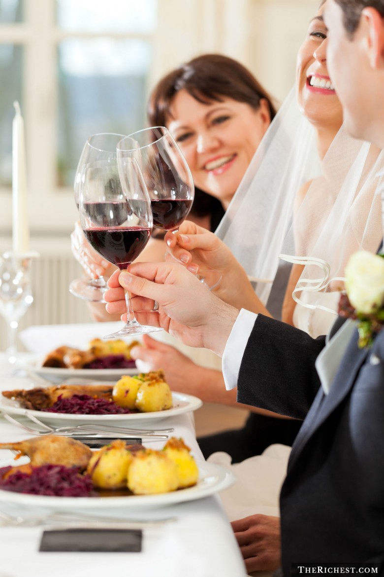 Những điều tuyệt đối không nên nói khi đi đám cưới - 2