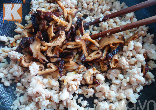 Cháo thịt bằm nấm hương nóng hổi - 5