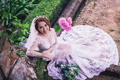 Chuyện tình của cặp đôi yêu cả năm gặp một lần - 14