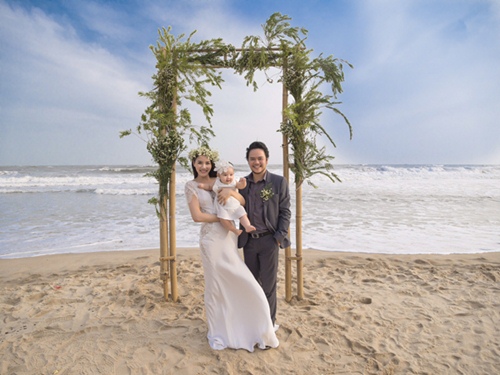 Vợ chồng Trang Nhung khoe ảnh cưới chụp cùng con gái - 5