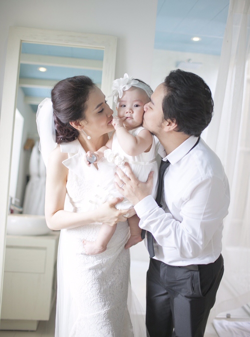 Vợ chồng Trang Nhung khoe ảnh cưới chụp cùng con gái - 8
