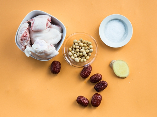 Móng giò hầm táo đỏ bổ dưỡng - 1