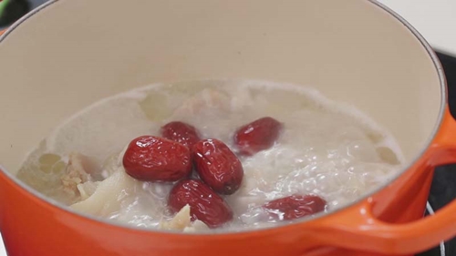 Móng giò hầm táo đỏ bổ dưỡng - 5