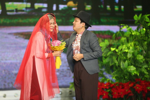 Hoài Linh rơi nước mắt vì quot;phù thủyquot; Huỳnh Lập - 5