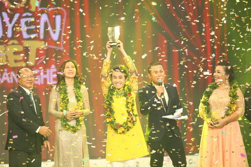 Hoài Linh rơi nước mắt vì quot;phù thủyquot; Huỳnh Lập - 6