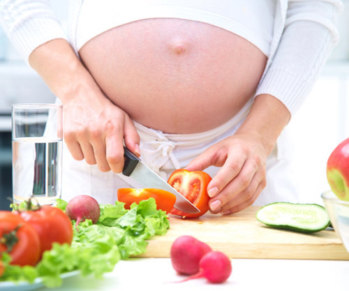 Thức ăn tươi, ấm giúp trẻ nhỏ chống chọi với giá rét - 2
