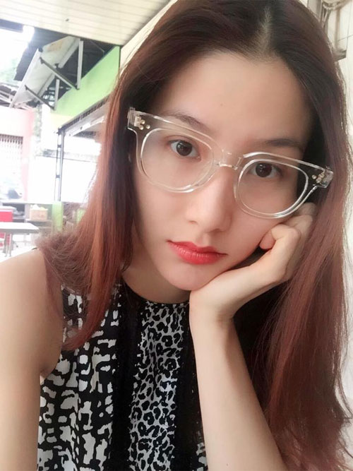 Hoa hậu Phạm Hương rạng rỡ vi vu ở Thượng Hải - 8