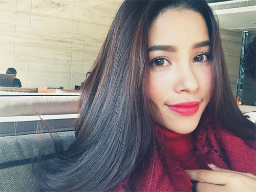 Hoa hậu Phạm Hương rạng rỡ vi vu ở Thượng Hải - 2