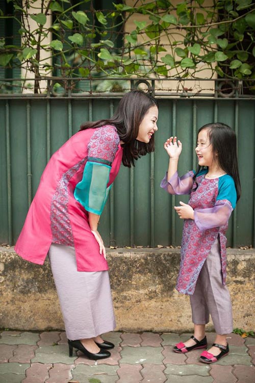 quot;Tan chảyquot; với bộ ảnh áo dài Tết ngọt ngào của mẹ và con gái - 6