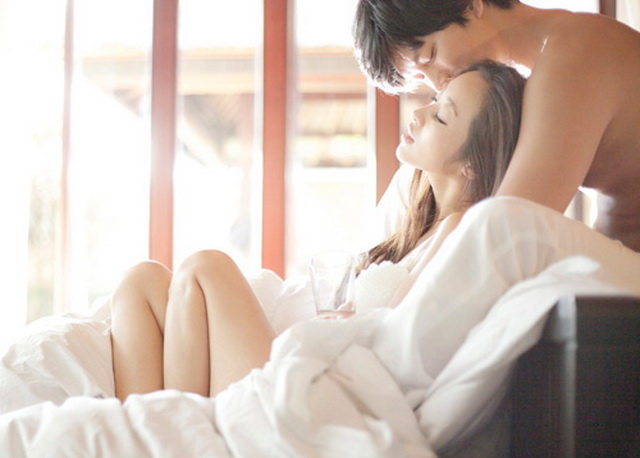 Những câu nói trên giường người chồng nào cũng muốn nghe - 1