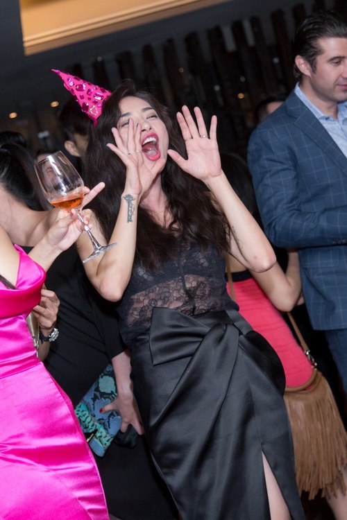 Ngô Thanh Vân gợi cảm quot;quậy tưngquot; bên Hà Anh - 5