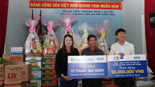 Khổng Tú Quỳnh gửi lời chúc Xuân đến cầu thủ HAGL - 3