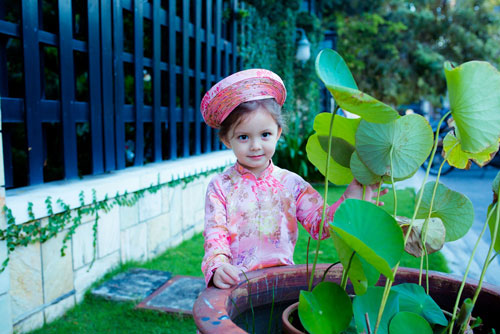 Tôm - Tép nhà Hồng Nhung xinh xắn diện áo dài Đức Hùng - 13