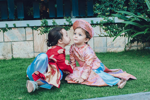 Tôm - Tép nhà Hồng Nhung xinh xắn diện áo dài Đức Hùng - 14