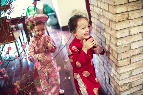 Tôm - Tép nhà Hồng Nhung xinh xắn diện áo dài Đức Hùng - 5