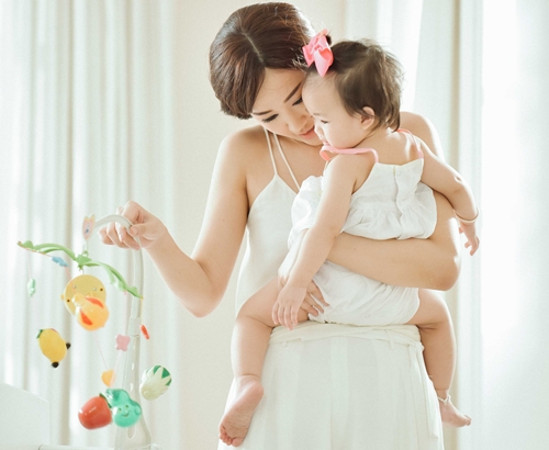 Maya: quot;Không bao giờ yêu ai hơn con gáiquot; - 1