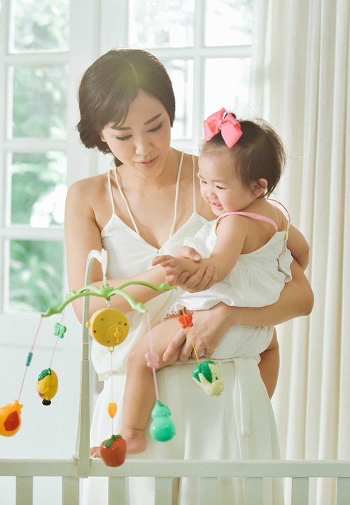 Maya: quot;Không bao giờ yêu ai hơn con gáiquot; - 2