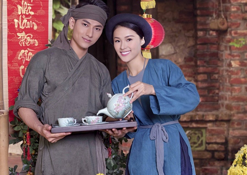 Bạn gái Cường Đô La hóa thân thành thôn nữ cạnh Isaac - 1