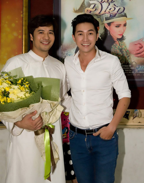 Phan Thị Mơ gợi cảm đến cổ vũ Đoàn Thanh Tài - 11