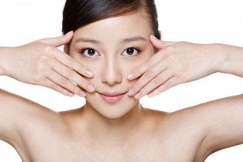 Làn da tươi trẻ nhờ những thói quen buổi sáng sau khi ngủ dậy - 2