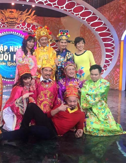 Công Lý đoàn tụ Thảo Vân và con trai tại quot;Táo quân 2016quot; - 10