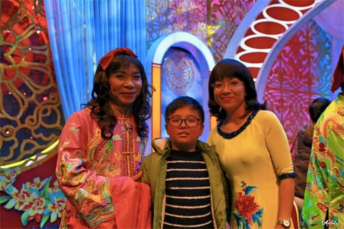 Công Lý đoàn tụ Thảo Vân và con trai tại quot;Táo quân 2016quot; - 2