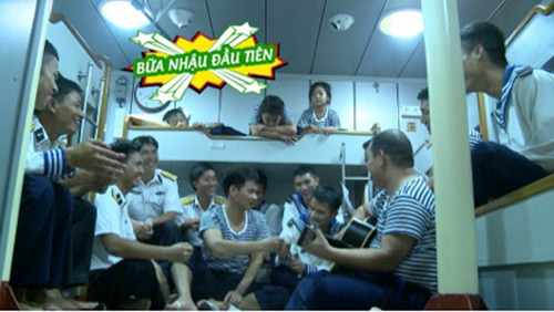 Tập 34 Bố ơi mùa 2: 4 cặp bố con lần đầu làm lính thuỷ Đà Nẵng - 11