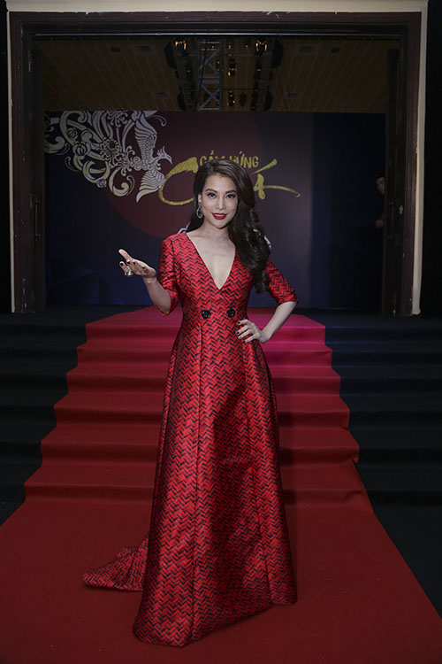 Angela Phương Trinh hóa nữ thần tại chung kết Project Runway - 7