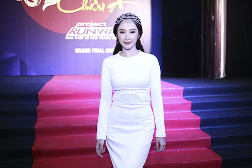 Angela Phương Trinh hóa nữ thần tại chung kết Project Runway - 4
