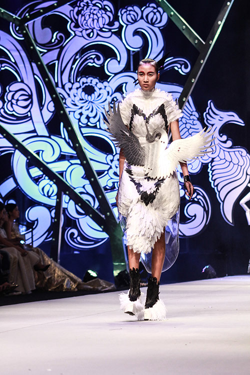 Tiến Truyển lên ngôi quán quân Project Runway Vietnam 2015 - 14