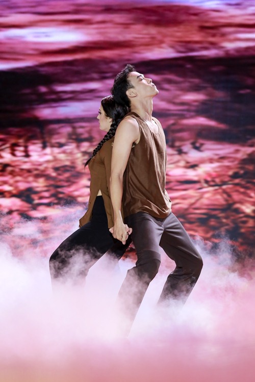 Khánh My, Trang Pháp gây ấn tượng đêm mở màn BNHV 2016 - 11