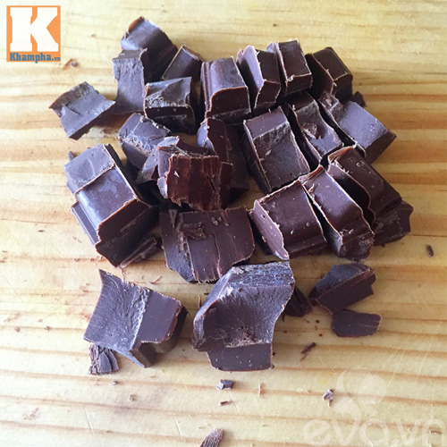 Socola trộn nho khô, hạt óc chó lạ miệng đãi khách - 2