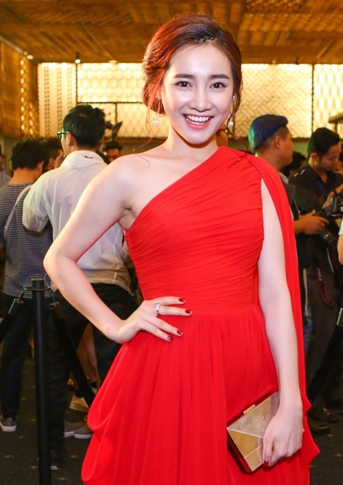 Tuần qua: Elly Trần, Ngô Thanh Vân xinh đẹp với kiểu tóc mới - 8