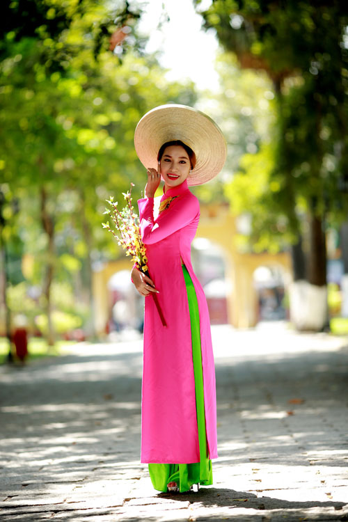 Trương Tâm Nhi nền nã áo dài xuống phố - 2