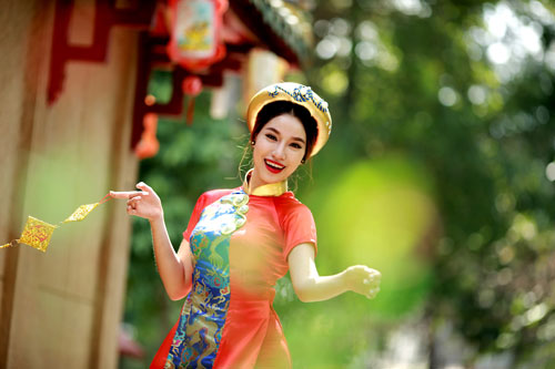 Trương Tâm Nhi nền nã áo dài xuống phố - 9