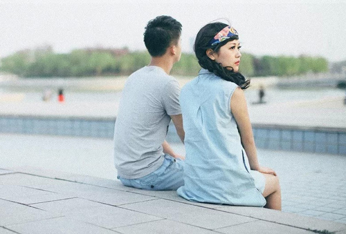 Yêu gần 4 năm, anh vẫn giấu nhẹm tình cảm - 2
