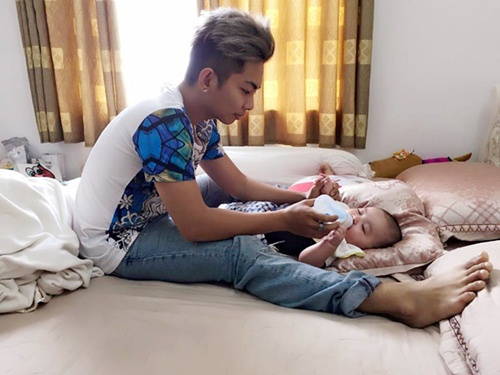 Khánh Thi: quot;Tôi không phải lấy lòng bố mẹ Phan Hiểnquot; - 2