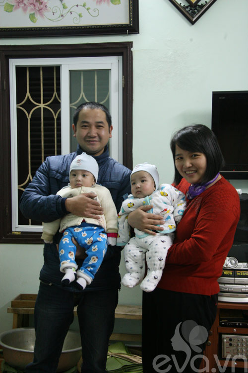 Đầu năm, gặp mẹ hiếm muộn sinh con  ngày HN mưa lụt - 1