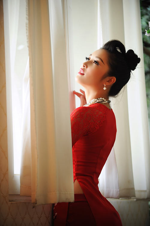 Triệu Thị Hà xinh đẹp trong vườn hoa xuân - 7