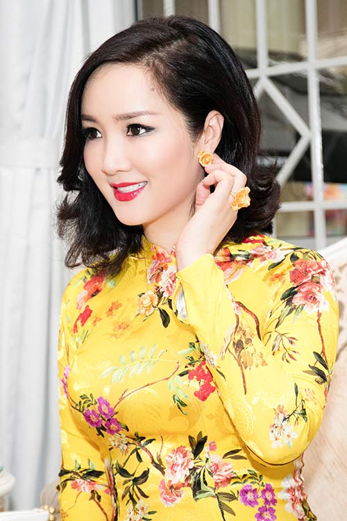 Chợ Tết độc đáo trong nhà HH Đền Hùng Giáng My - 1