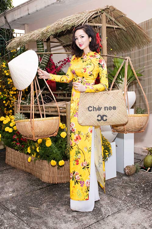 Chợ Tết độc đáo trong nhà HH Đền Hùng Giáng My - 3