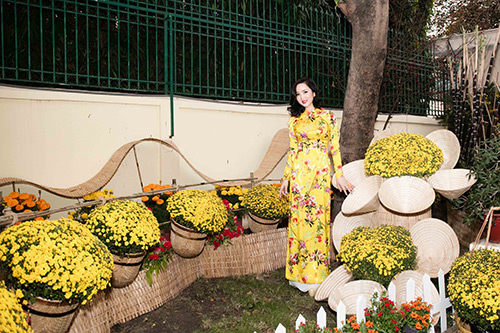 Chợ Tết độc đáo trong nhà HH Đền Hùng Giáng My - 2