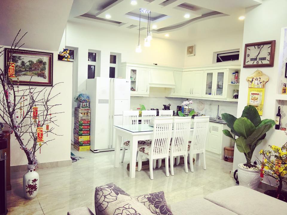 Thúy Hạnh, Phạm Hương bận rộn dọn nhà đón Tết - 4