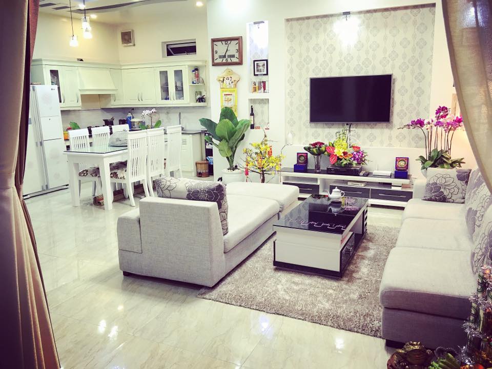 Thúy Hạnh, Phạm Hương bận rộn dọn nhà đón Tết - 3