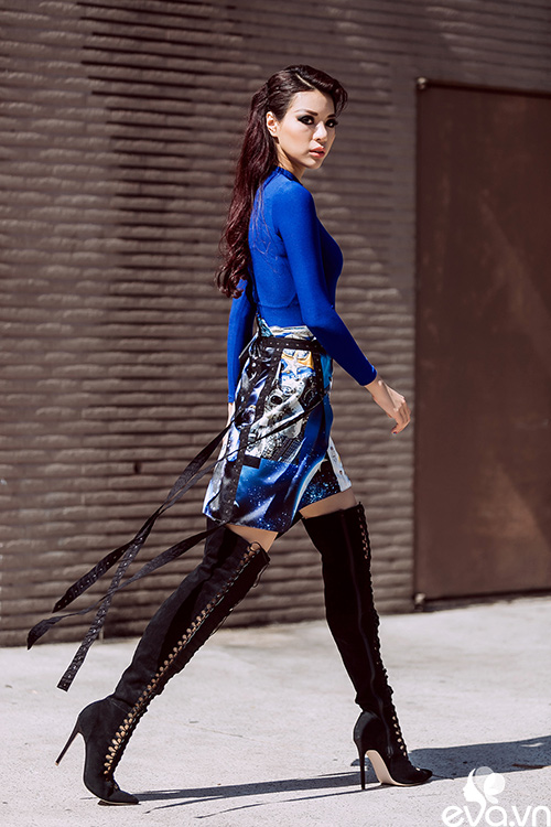 Siêu mẫu Khả Trang khoe dáng trong nắng xuân Sài Gòn - 3