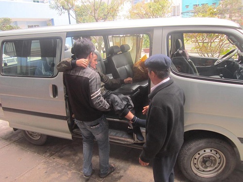 Cảm động chuyến xe chở bệnh nhân nghèo về quê ăn Tết - 7