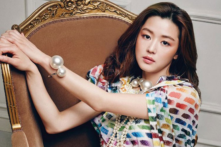 Đầu năm mới, Jeon Ji Hyun chào đón con trai đầu lòng - 1